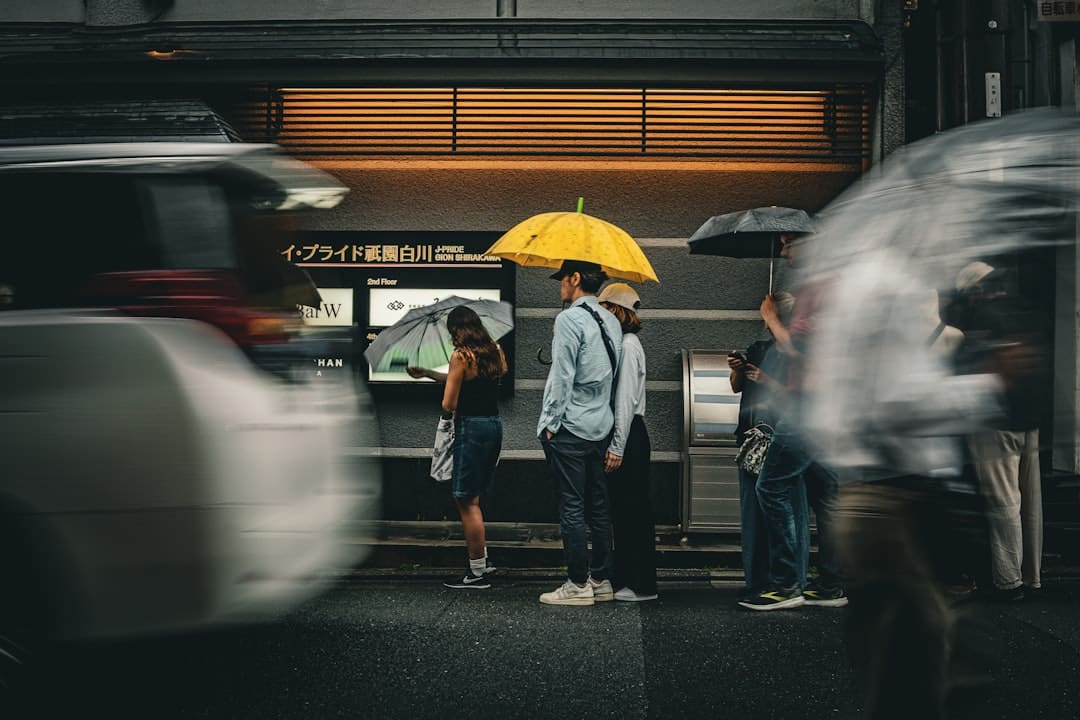 电影《生还》全国首映式在哈工大满意举行